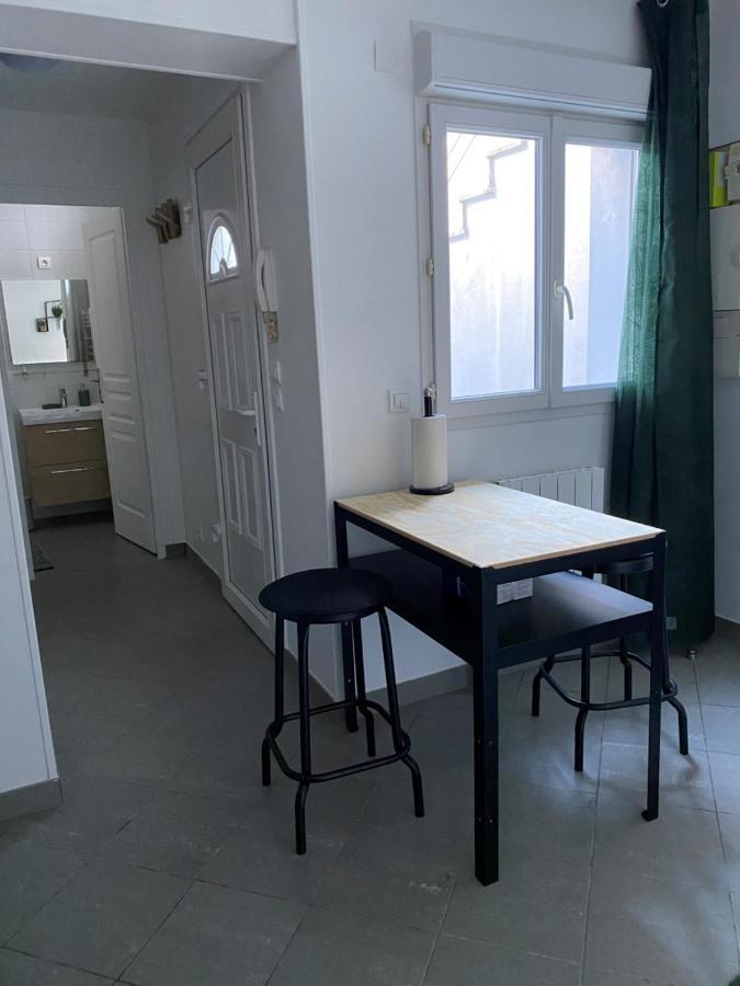 Charmant Appartement A Theme Proche Paris Montreuil  Exterior photo